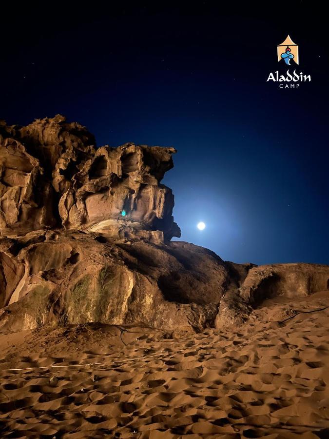 Aladdin Camp Hotel Wadi Rum Bagian luar foto